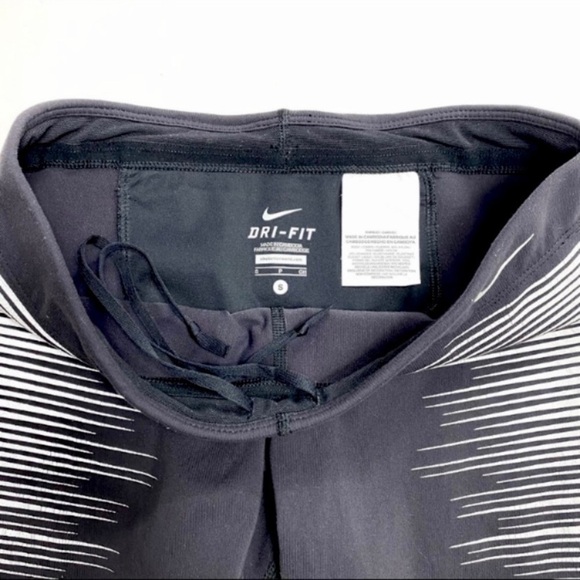 NIKE Flash Reflective 7/8 lengths Running Leggings Tights Black with Silver Sz S - Picture 7 of 10